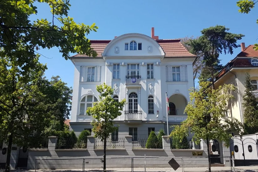 Azərbaycanın Almaniyadakı səfirliyində seçici fəallığı müşahidə edilib