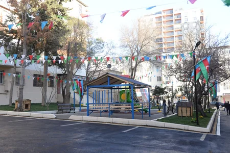 Bakıda növbəti abad həyət sakinlərin istifadəsinə verilib