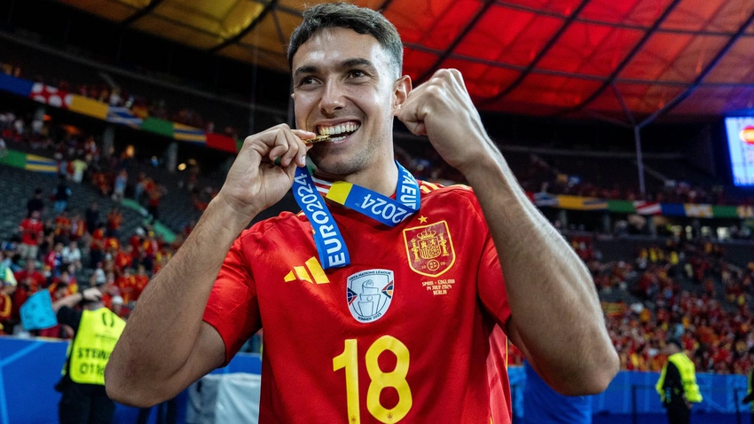 KİV: “Liverpul” “Real Sosyedad”ın yarımmüdafiəçisini transfer etmək üçün səylərini əsirgəmir
