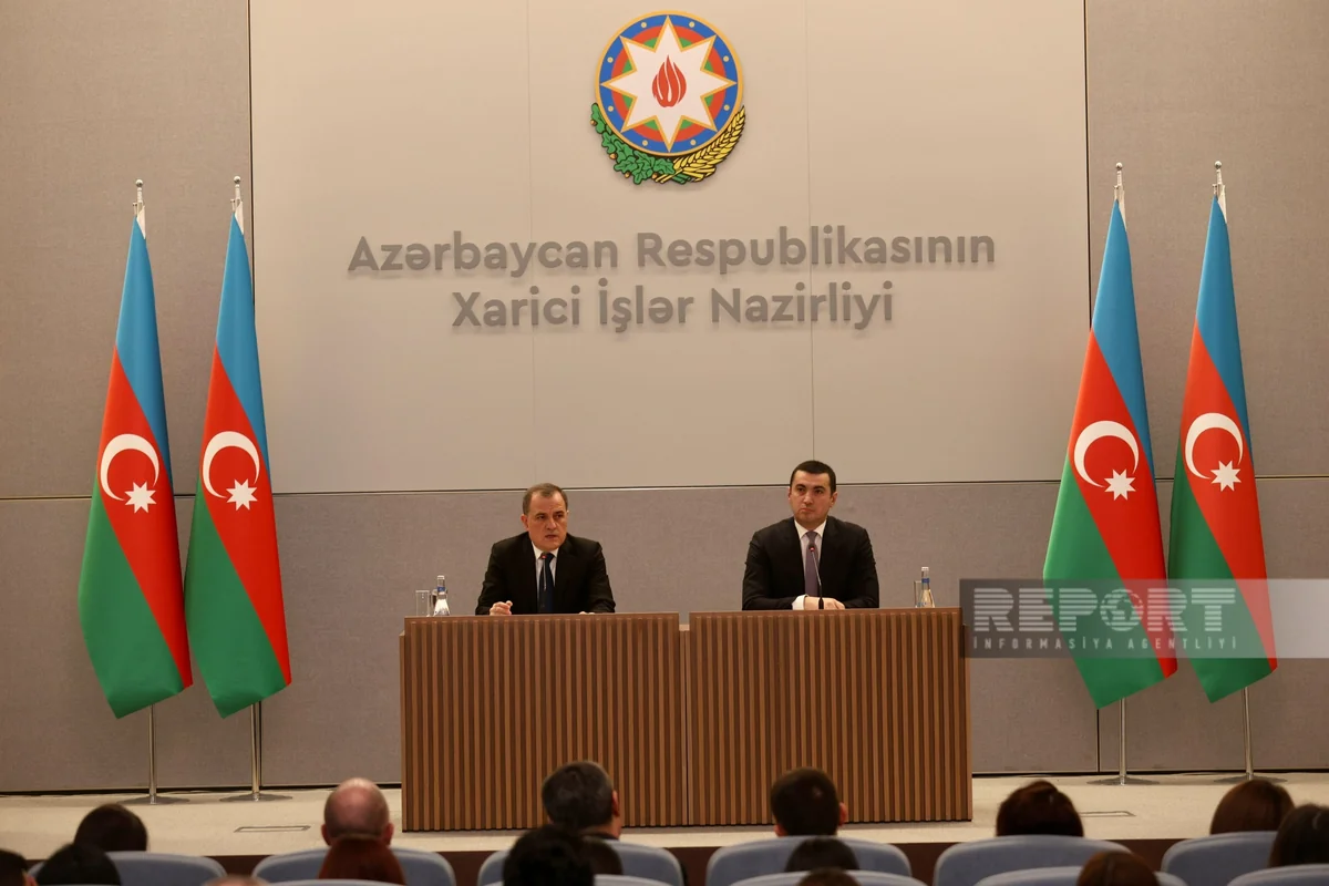 Jeyhun Bayramov says ready to meet with Mirzoyan at border