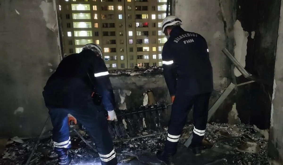 Saraydakı partlayışda bir nəfər yaralanıb, binaya və avtomobilə ziyan dəyib - YENİLƏNİB-4