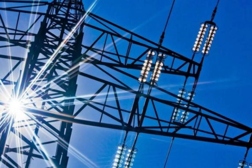 Xırdalanda qırılaraq yola düşən yüksəkgərginlikli xətt bərpa edilib