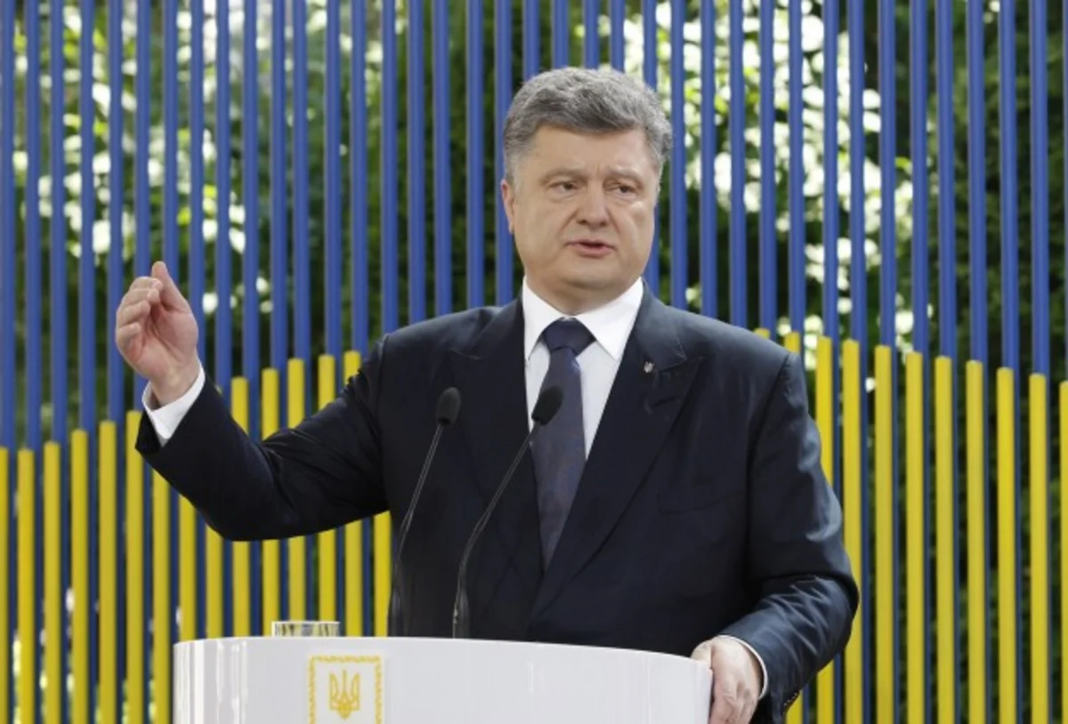 Ukraine's president strongly opposes federalization plan
