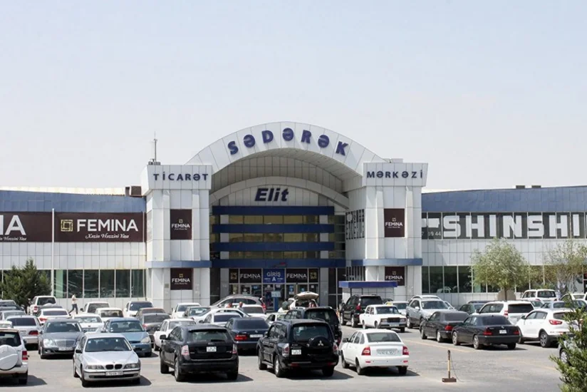 “Sədərək” ticarət mərkəzində yanğın olub