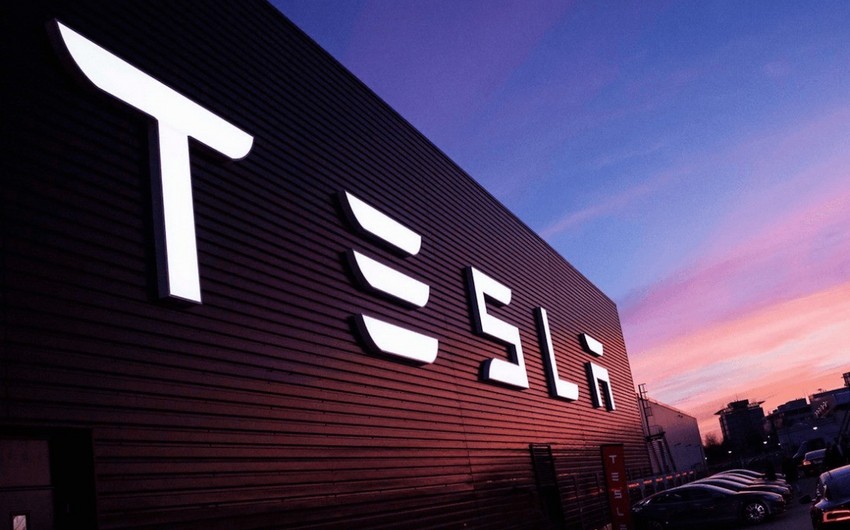 Tesla может представить прототип человекоподобного робота к 30 сентября