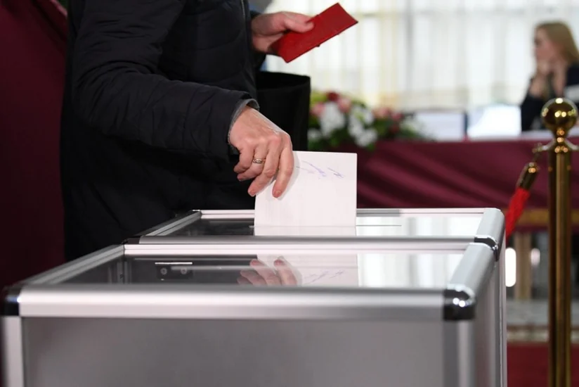 Gürcüstanda seçici fəallığı 45%-i ötüb