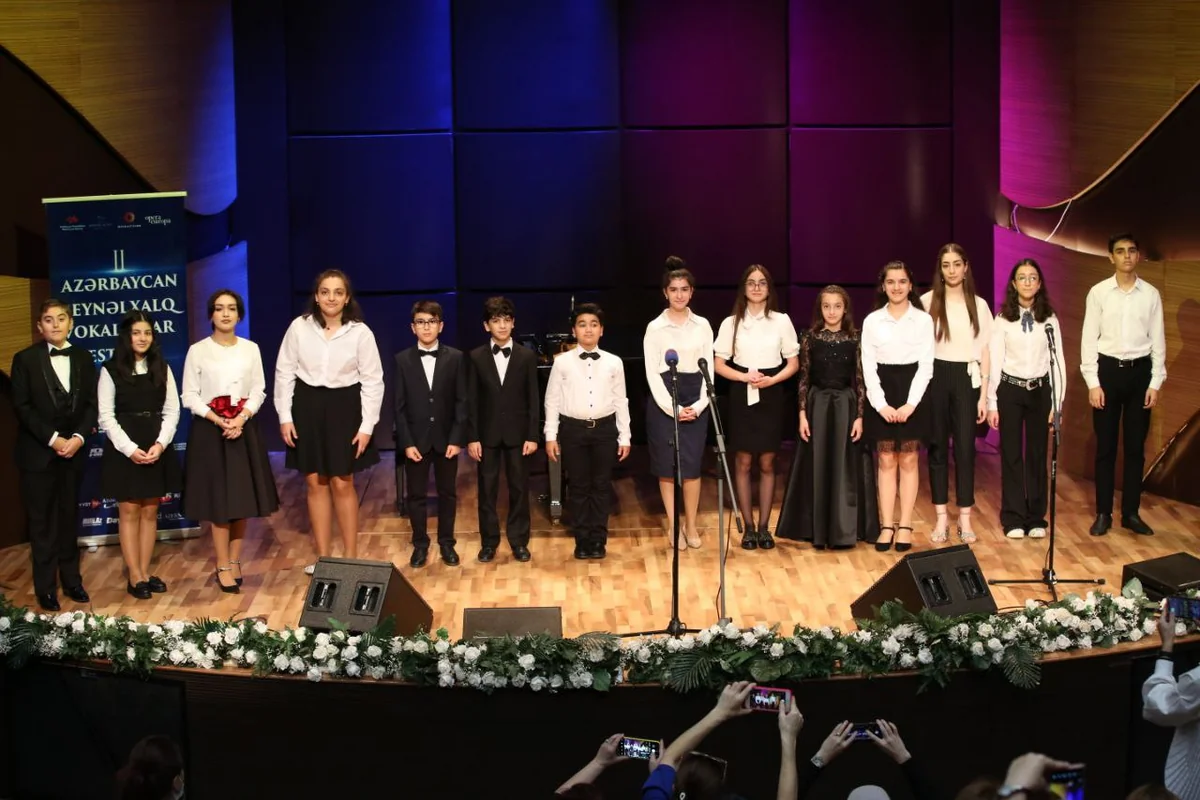 II Azərbaycan beynəlxalq vokalçılar festivalının üçüncü günü başlayıb