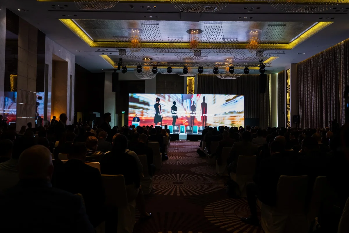 Huawei rep: 5G, Cloud, and AI - definitive pathways towards intelligent era