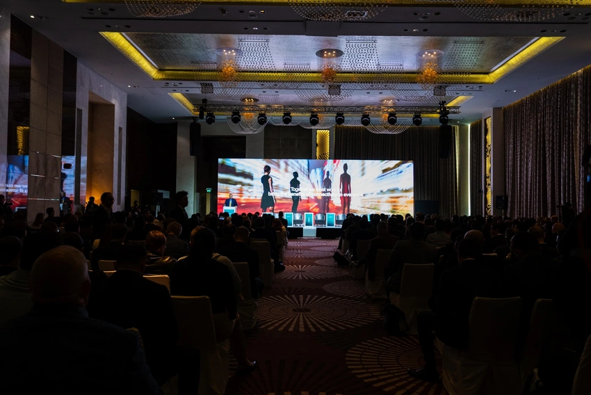 Huawei: 5G, Cloud və AI - ağıllı dövrə aparan etibarlı yollar