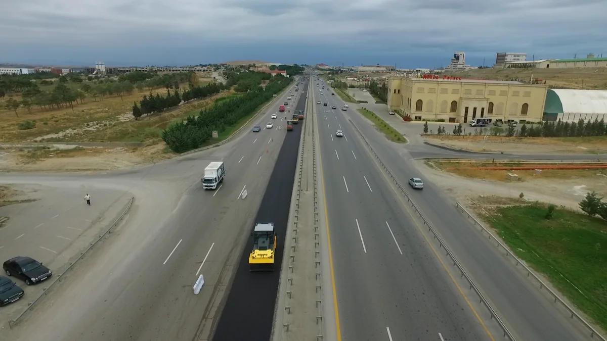 Azərbaycanda ötən il “Avtomobil Yolları” Fondunun xərcləri tam icra olunub