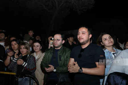 İçərişəhərdə təntənəli bayram tonqalı qalanıb