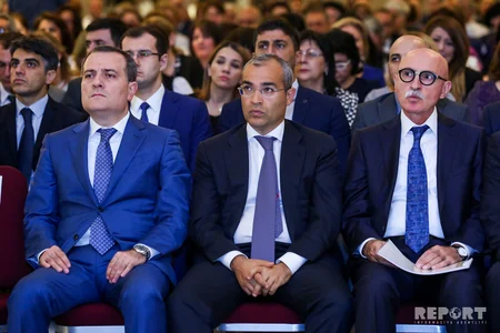 Bakı şəhəri təhsil işçilərinin sentyabr konfransı keçirilib
