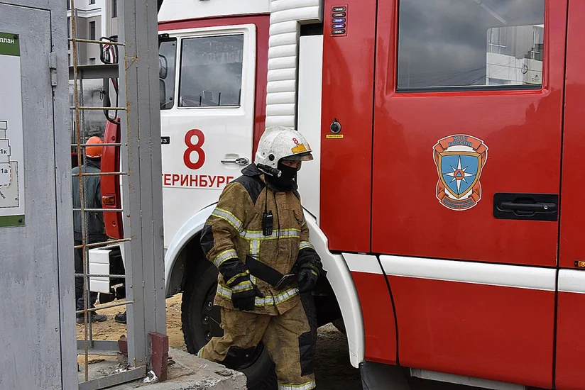 В Екатеринбурге из-за замыкания из учебного заведения эвакуировали свыше 700 человек