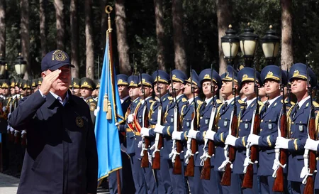 Hulusi Akar Azərbaycana gəlib