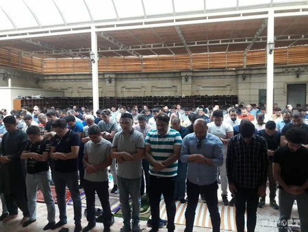 Eid prayer performed in Baku mosques -PHOTO