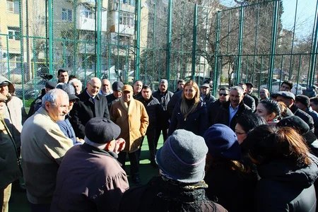 Deputatlığa namizəd Könül Nurullayeva seçicilərlə görüşüb - VİDEO