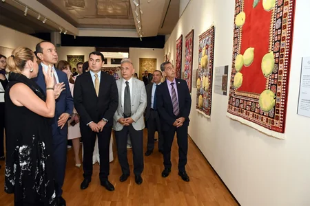 Özbəkistanda Azərbaycanın sənət incilərində yaşayan milli irsi” adlı sərgi açılıb