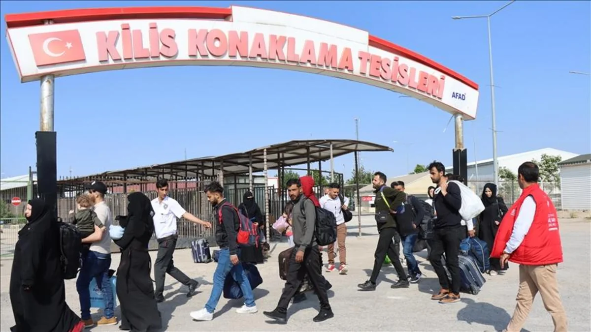 Türkiyədəki suriyalıların sayı açıqlanıb