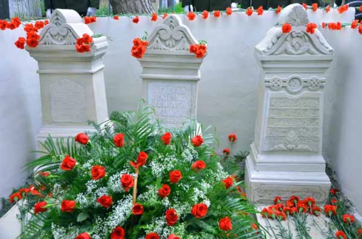 ​Müdafiə Nazirliyi görkəmli sərkərdə Əlağa Şıxlinskinin xatirəsini yad edib