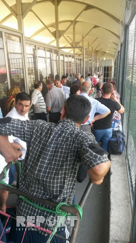 Azərbaycan-Rusiya sərhədində yaranan tıxac hələ də aradan qaldırılmayıb - FOTO