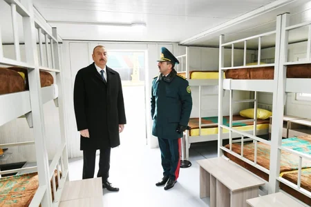 Prezident İlham Əliyev yeni inşa edilmiş “Tufan” tipli sərhəd gözətçi gəmisi ilə tanış olub - YENİLƏNİB
