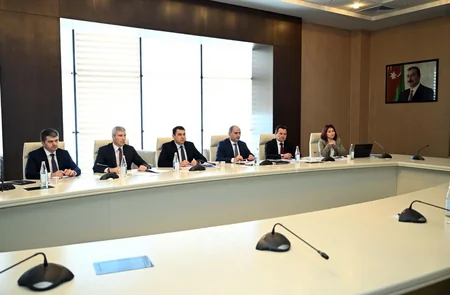 Mədəniyyət naziri Qəbələdə vətəndaşların müraciətlərini dinləyib