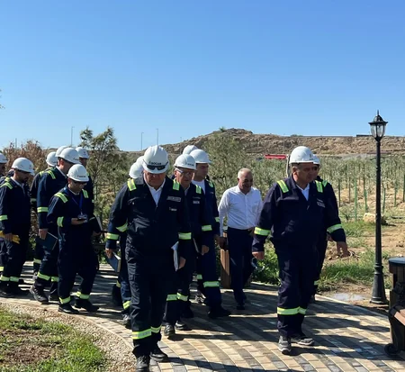 SOCAR dünyada ilk dəfə neft çıxarılan yatağın gələcək perspektivlərini müzakirə edib