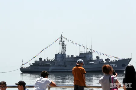 Bakı səmasında hərbi təyyarələr - FOTOREPORTAJ