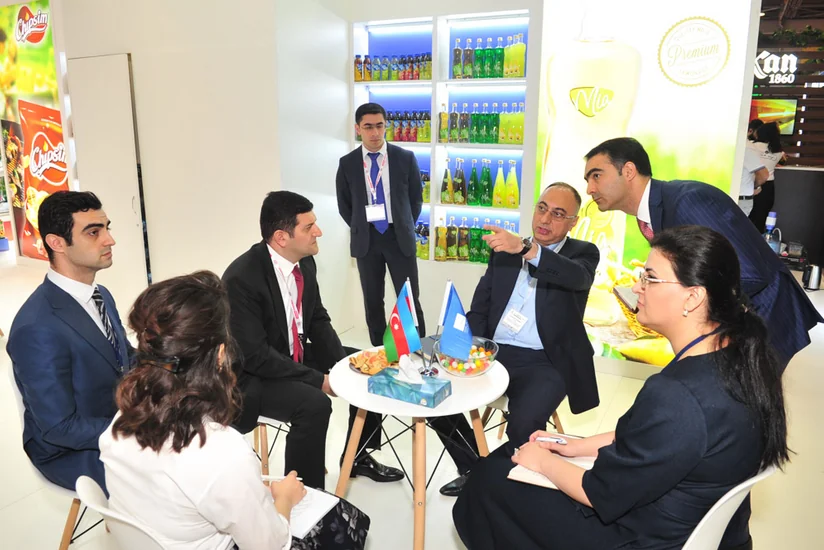 Qida Təhlükəsizliyi Agentliyinin sədri sahibkarlarla görüşüb
