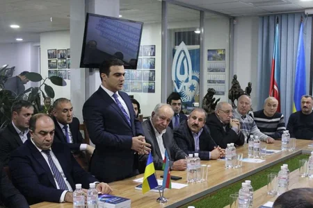 Ukrayna azərbaycanlıları həmrəylik toplantısında “Azərbaycan diasporu” kitabını təqdim ediblər