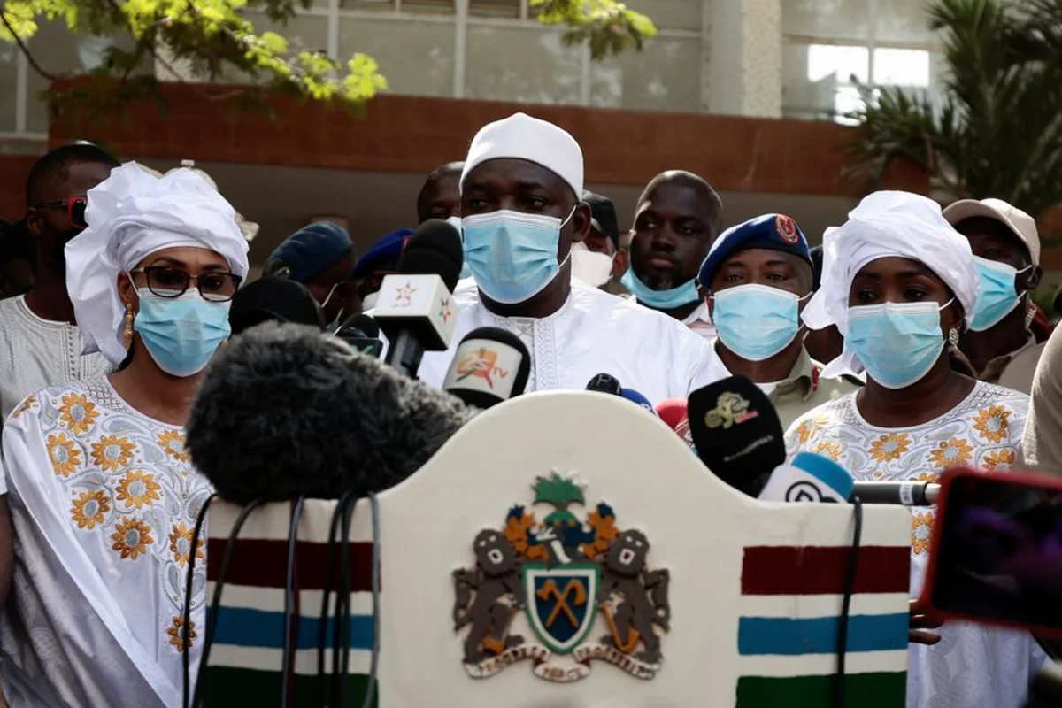 Действующий президент Гамбии победил на выборах