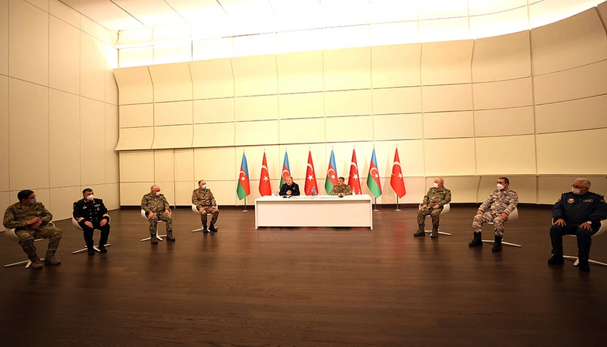 Azərbaycan və Türkiyə müdafiə nazirlərinin birgə mətbuat konfransı keçirilib