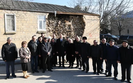 Prezident İlham Əliyev zəlzələ bölgəsinə gedib - FOTOLAR - YENİLƏNİB