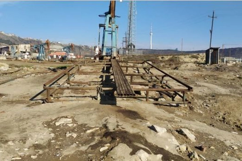 İşlək neft quyusundan metal oğurlamaq istəyənlər yaxalanıb