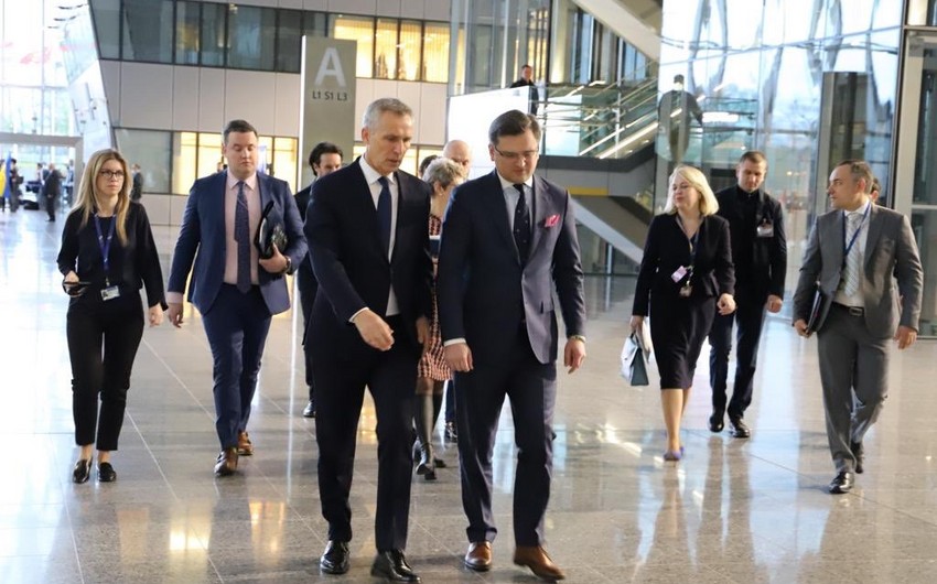 Ukrayna XİN başçısı NATO Baş katibi ilə görüşüb: “Brüsselə silah üçün gəlmişəm”