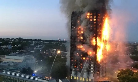 Полиция Лондона подтвердила гибель шести человек при пожаре в высотке - ВИДЕО - ОБНОВЛЕНО - 3