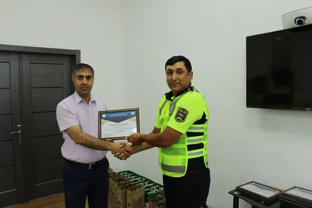 Narkoman sürücülərə qarşı mübarizədə fərqlənən yol polislərinə mükafat verilib