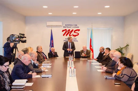 Mətbuat Şurasında veteran jurnalistlərin yubileyləri qeyd edilib