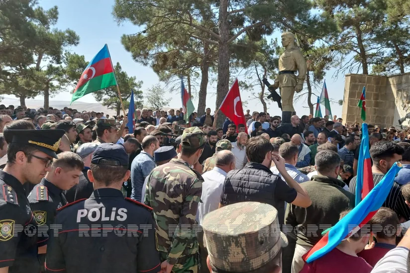 Похоронены шехид Азербайджанской армии и его отец