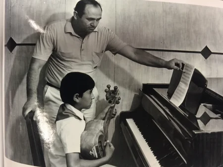 Azərbaycanın mərhum tarzəninin şeirlər toplusundan ibarət kitabı nəşr olunub
