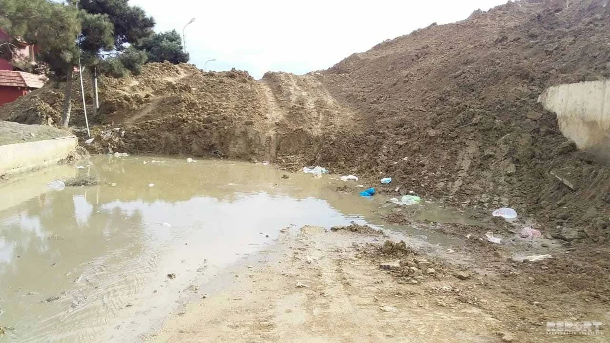 На Бадамдаре вновь произошел оползень - ФОТО - ОБНОВЛЕНО