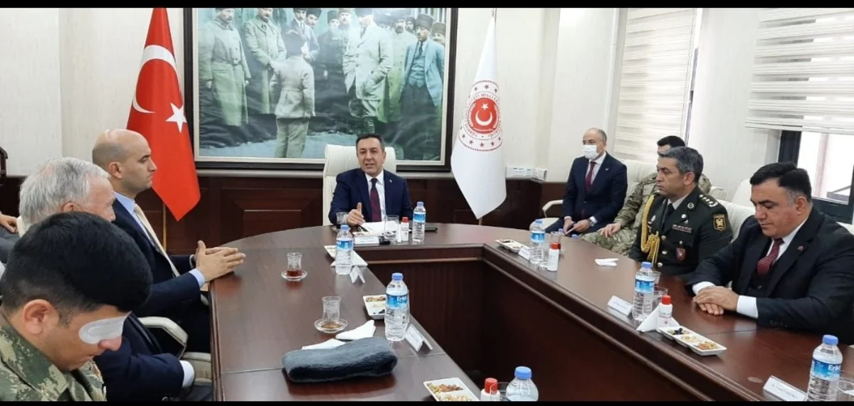 Patriotic war veterans meet with Turkey's deputy minister of defense