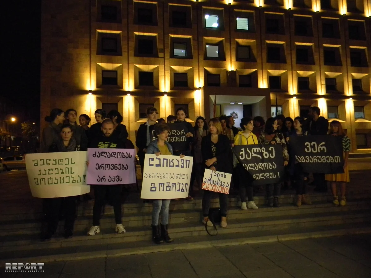 Action 'Protect Azerbaijani girls!' held outside Georgian government building
