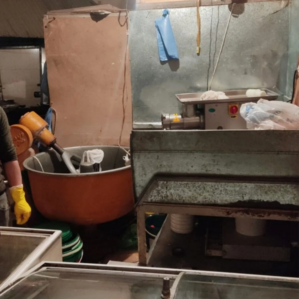 Gəncədə dönərxanada nöqsanlar aşkarlanıb