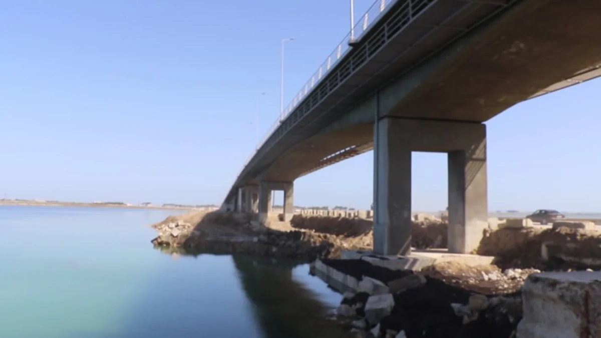 Pirallahı adasına körpünün tikintisi başa çatıb