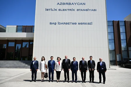 Ильхам Алиев принял главу китайской компании Dongfang Electric International Corporation