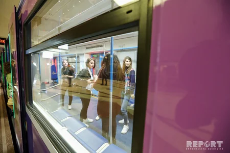 Bakıya yeni gətirilmiş metro qatarının təqdimatı keçirilib - FOTOREPORTAJ
