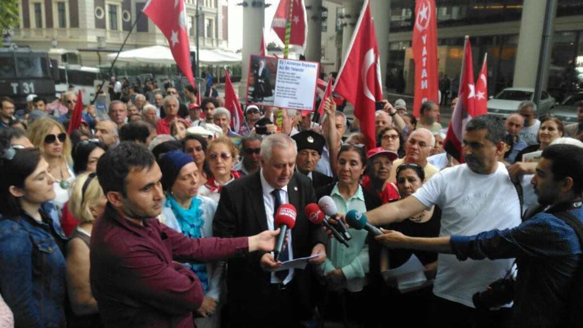 ​Protest held in front of German Consulate General in Istanbul - PHOTO