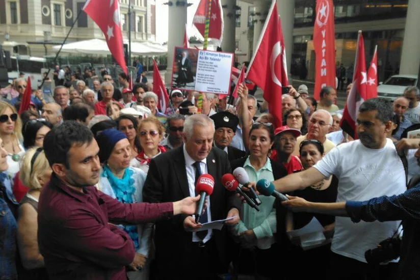 İstanbulda Almaniya baş konsulluğu qarşısında aksiya keçirilib - FOTO