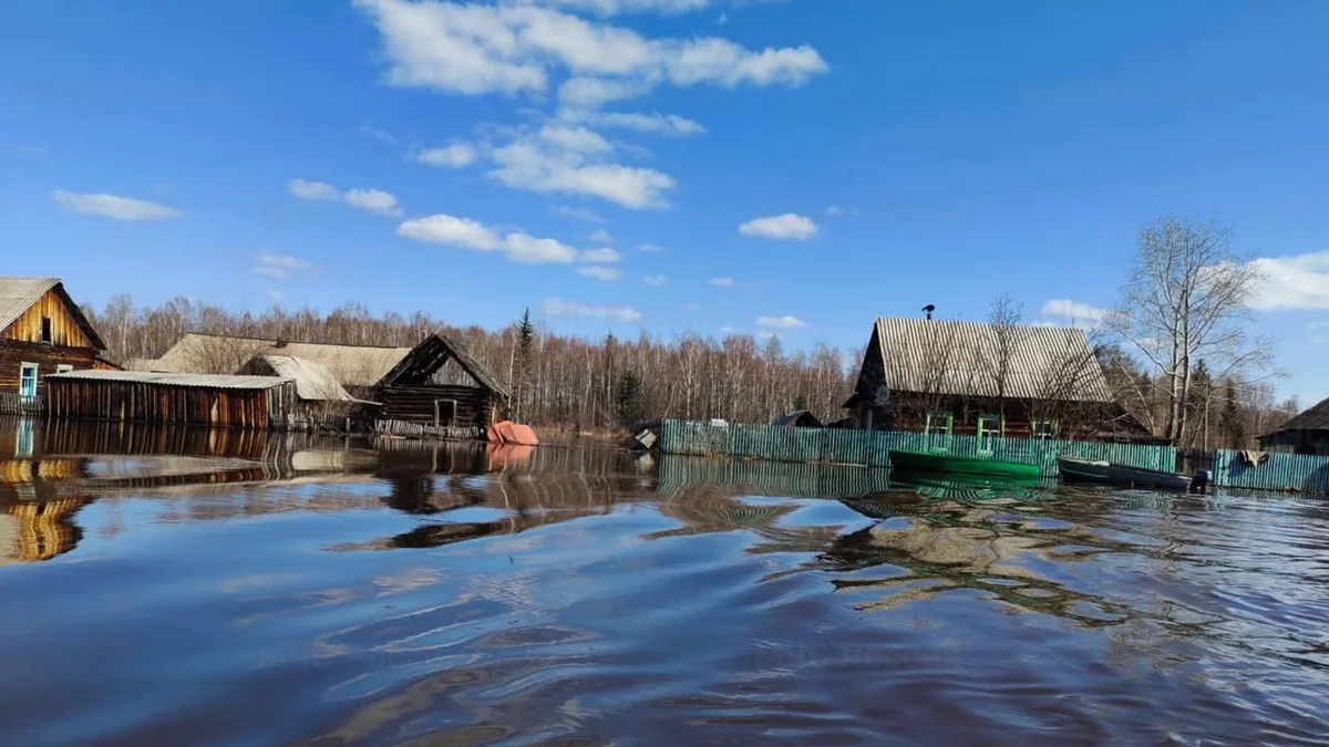 Over 100 houses remain flooded near Tomsk